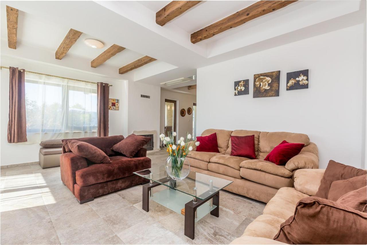 Villa Lurda Linardici Krk Ngoại thất bức ảnh